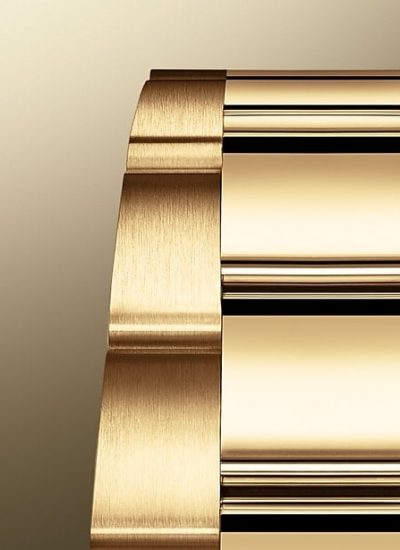 model-feature-background-yellow-gold- model-feature-background-yellow-gold-